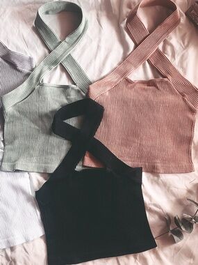 Crisscross Ribbed Halter Crop Top